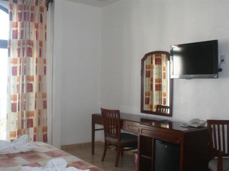 Hotel Caracol Plaza Puerto Escondido  Exterior photo